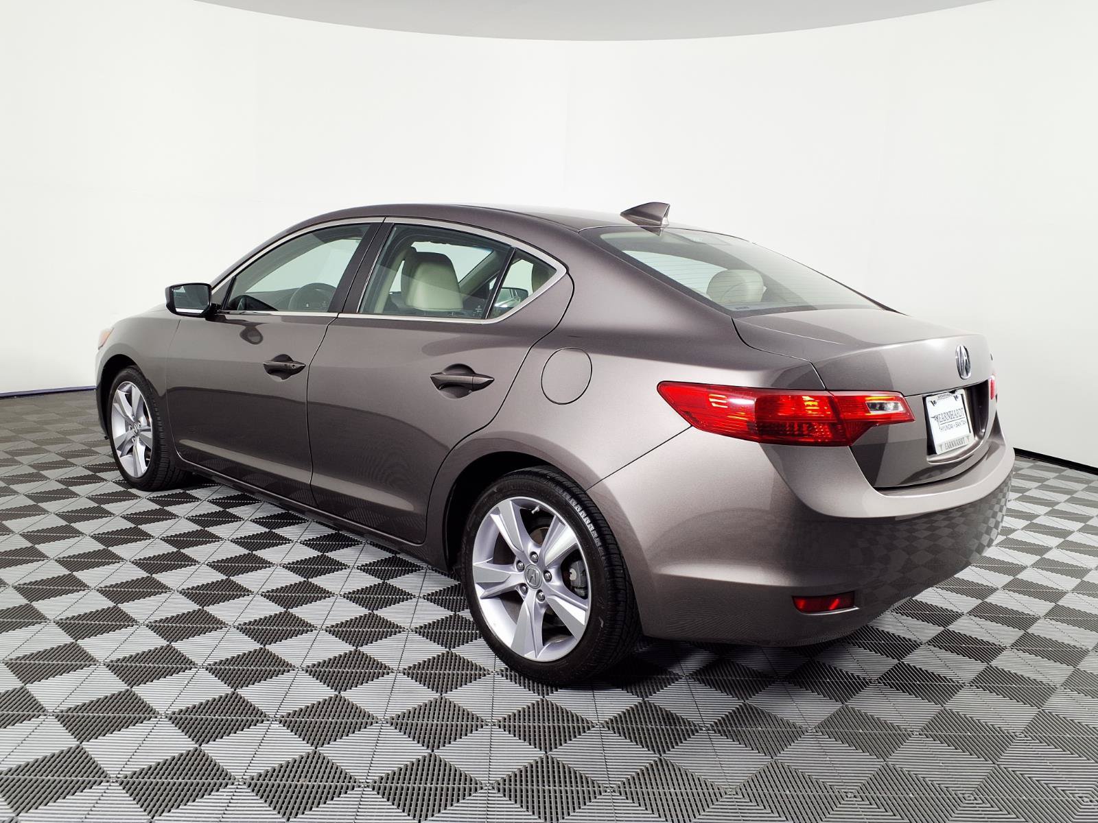 Used 2015 Acura ILX w/ Premium Package FWD image 6
