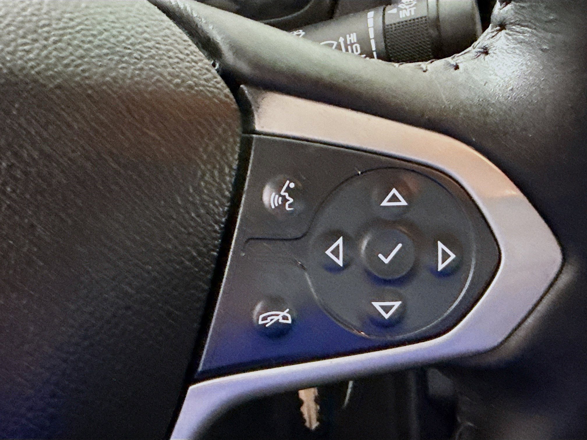 Used 2022 Chevrolet Colorado LT w/ Fleet Safety Package RWD image 15