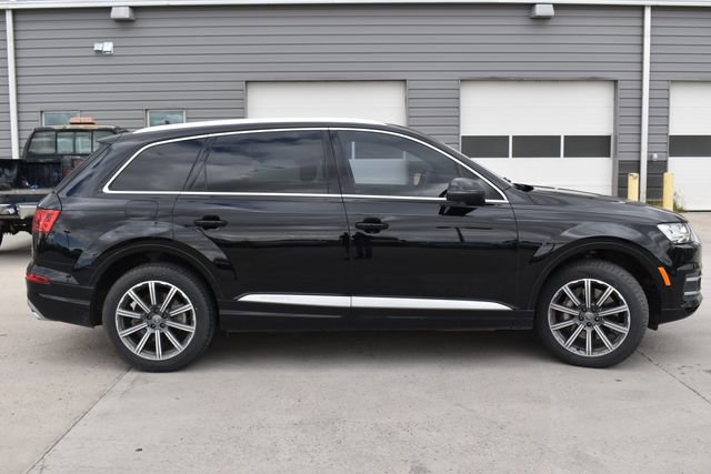 Used 2017 Audi Q7 3.0T Prestige AWD/4WD image 4