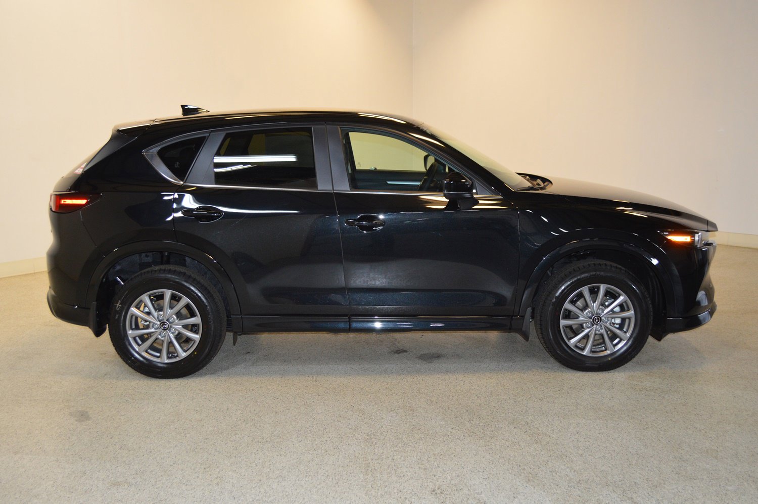 New 2025 MAZDA CX-5 AWD 2.5 S w/ Select Package image 2