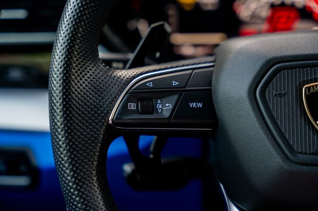 Used 2020 Lamborghini Urus image 40