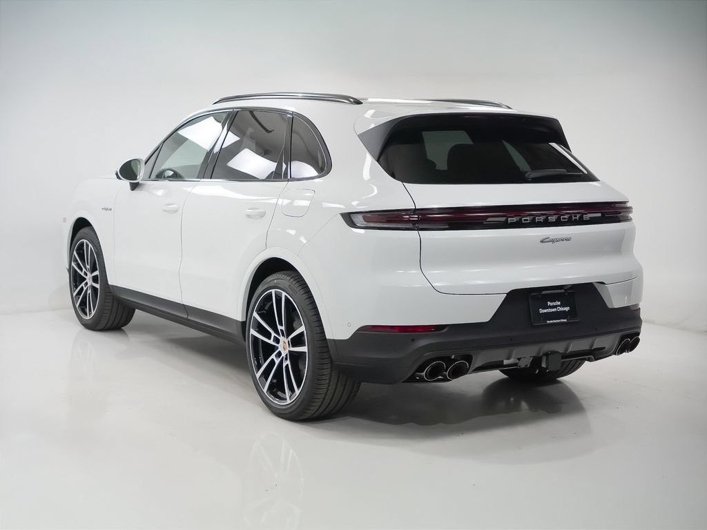 Certified 2026 Porsche Cayenne E-Hybrid AWD/4WD image 3