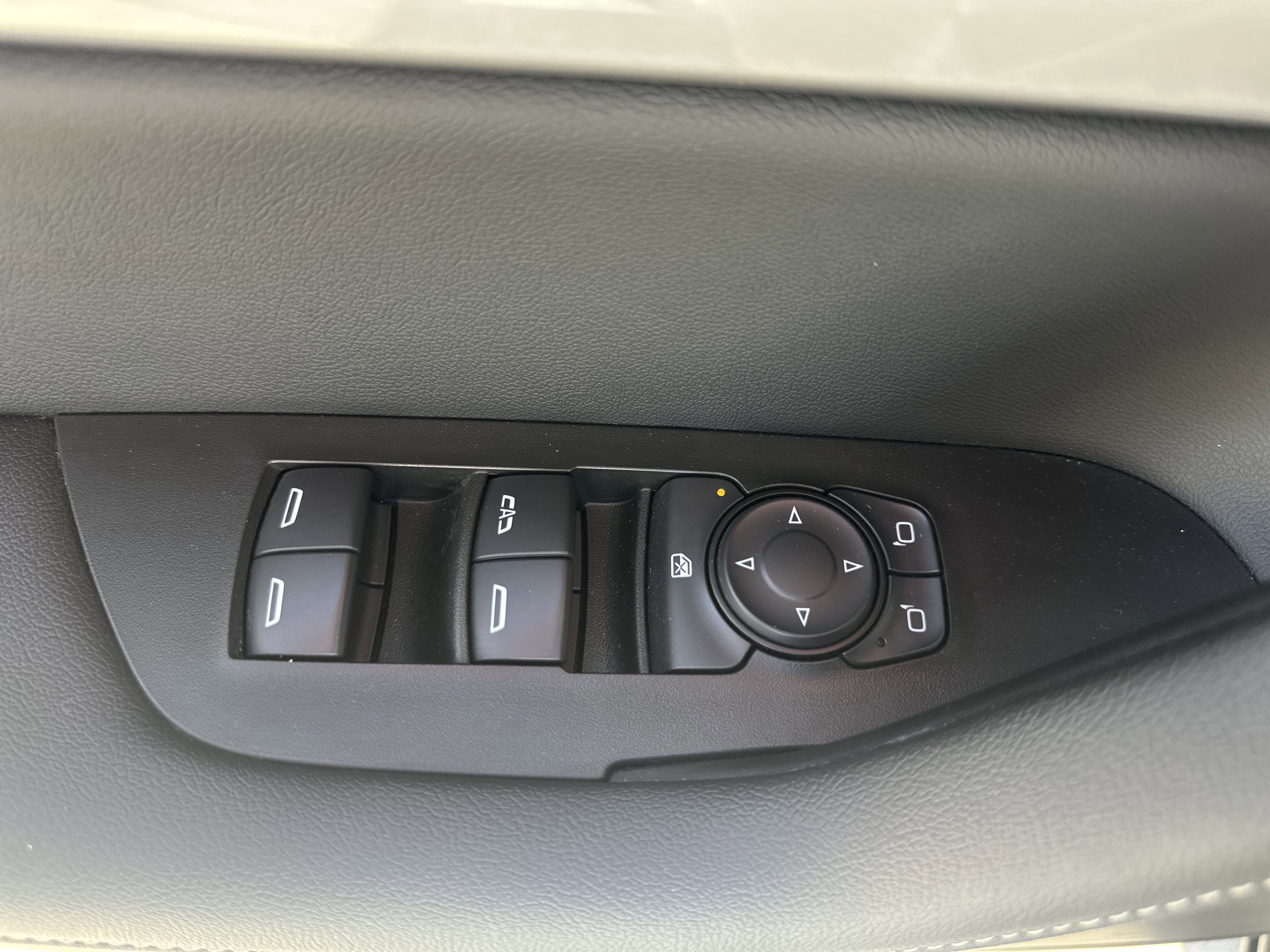 Used 2025 Chevrolet Blazer LT AWD/4WD image 22