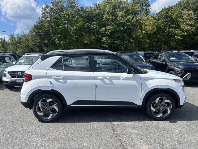 New 2026 Hyundai Venue SEL FWD image 2