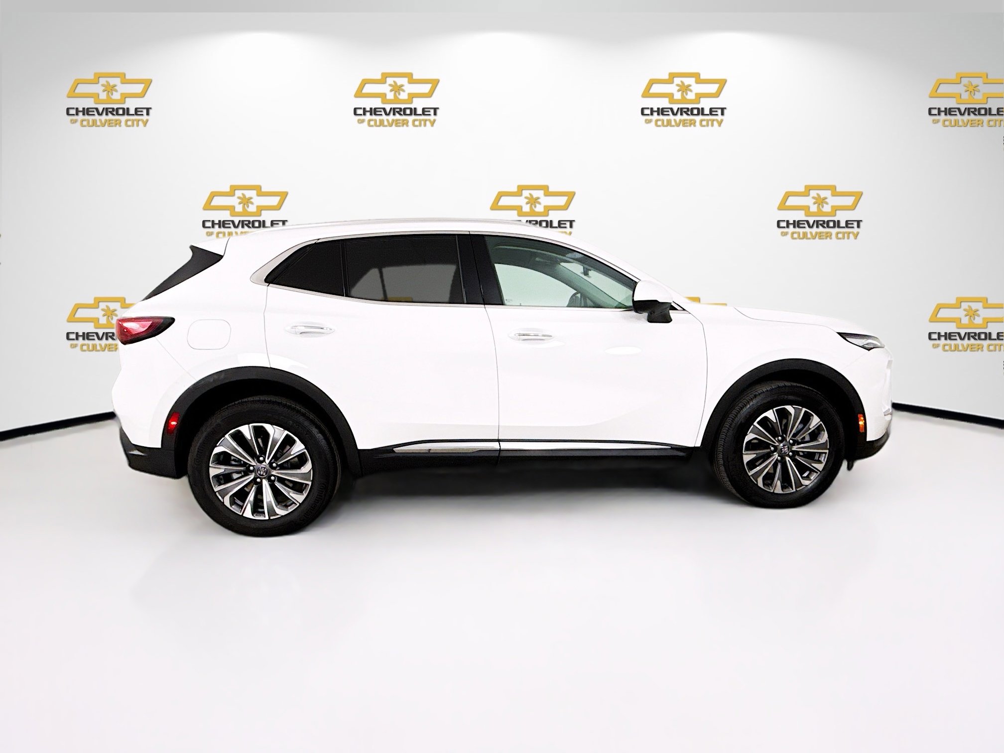 Used 2025 Buick Envision Preferred image 8