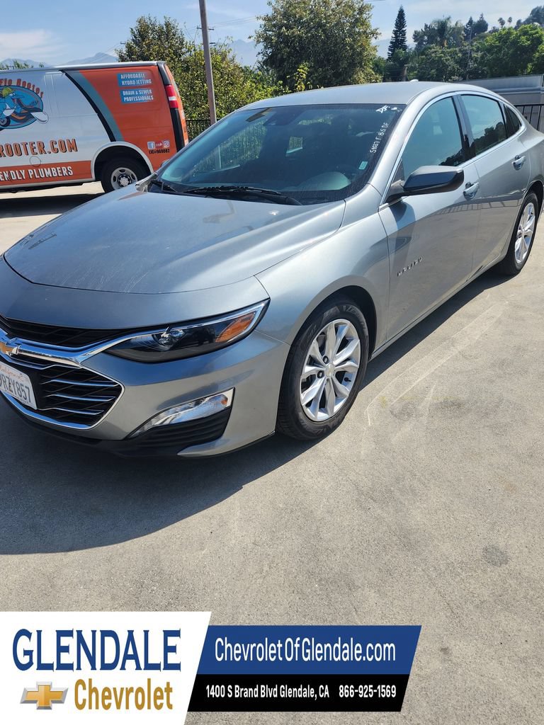 Used 2023 Chevrolet Malibu LT FWD image 2