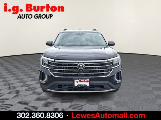 Used 2025 Volkswagen Atlas SE AWD/4WD image 2
