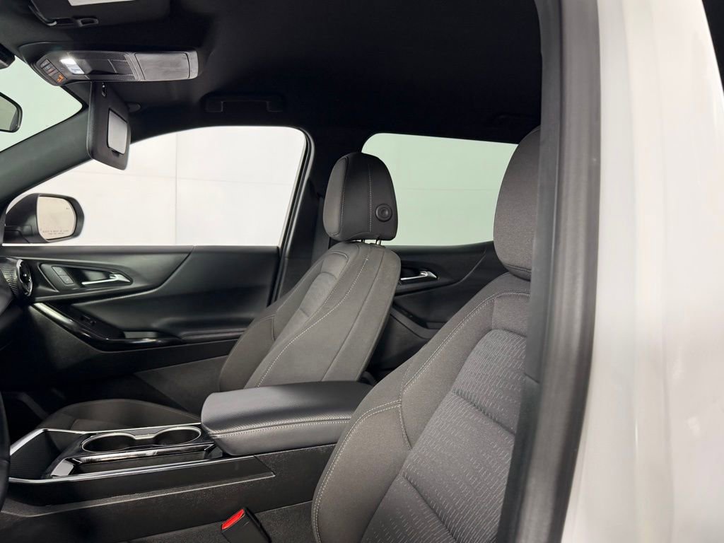 Used 2025 Chevrolet Equinox LT image 19