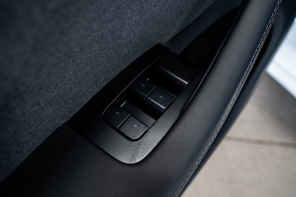Used 2025 Tesla Model 3 Long Range image 27