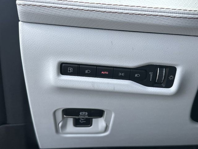 New 2026 Jeep Cherokee Overland image 22