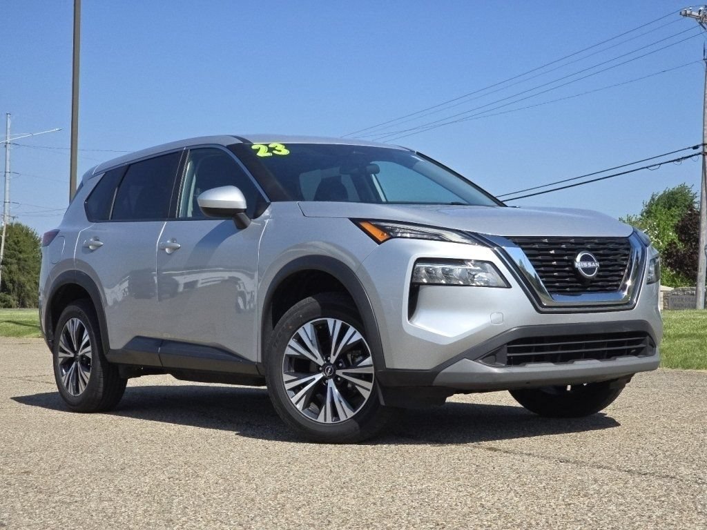 Used 2023 Nissan Rogue SV AWD/4WD image 2