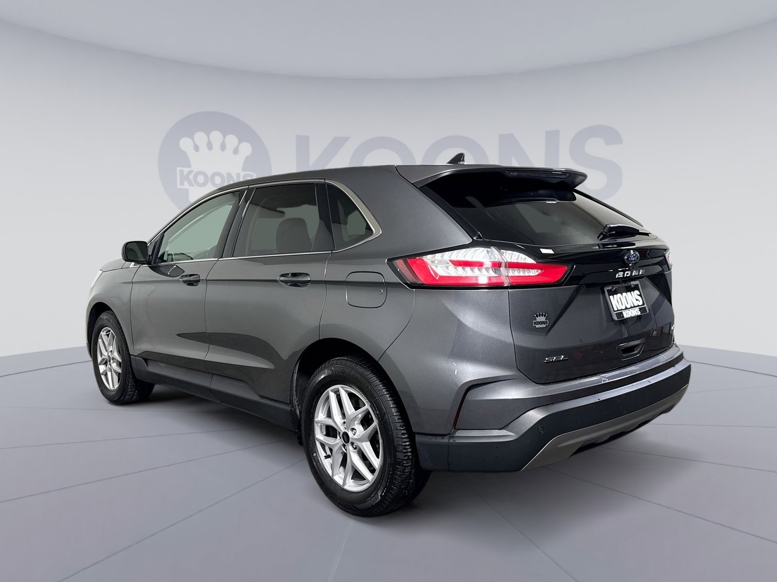 Used 2024 Ford Edge SEL image 4