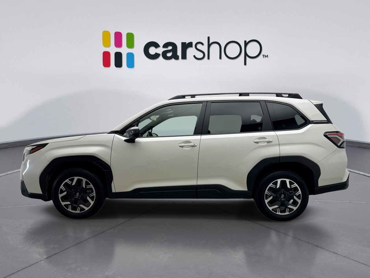 Used 2025 Subaru Forester Premium image 2