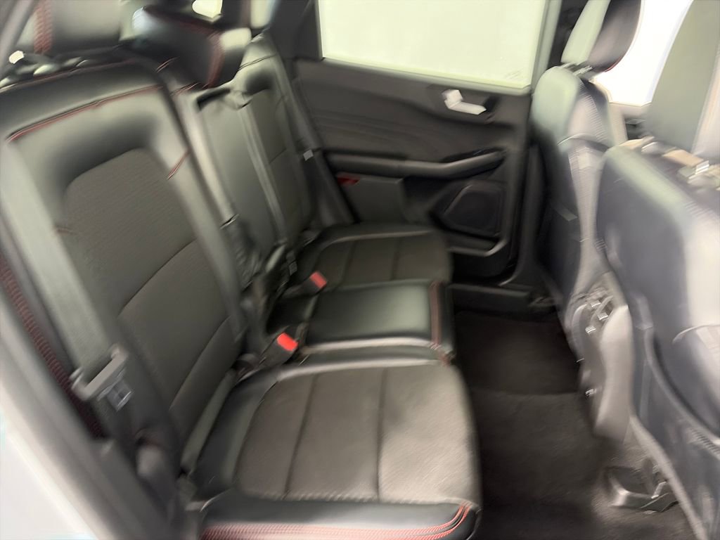 Used 2025 Ford Escape ST-Line Select AWD/4WD image 27