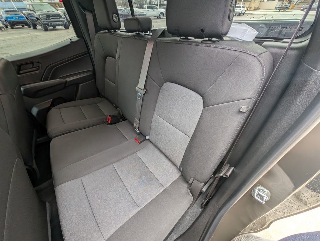 Used 2024 Chevrolet Colorado Trail Boss w/ Technology Package image 15