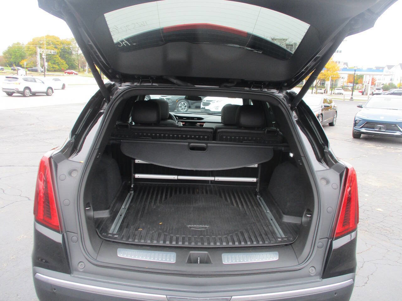 Used 2024 Cadillac XT5 Premium Luxury image 16