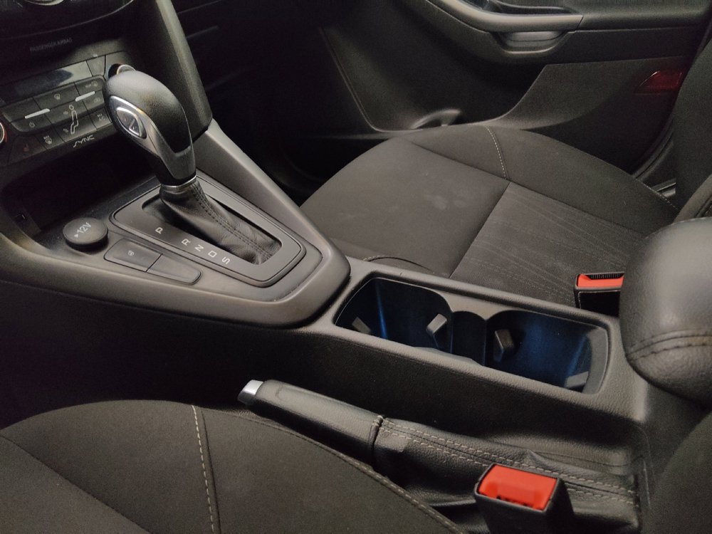 Used 2018 Ford Focus SEL w/ Cold Weather Package image 26