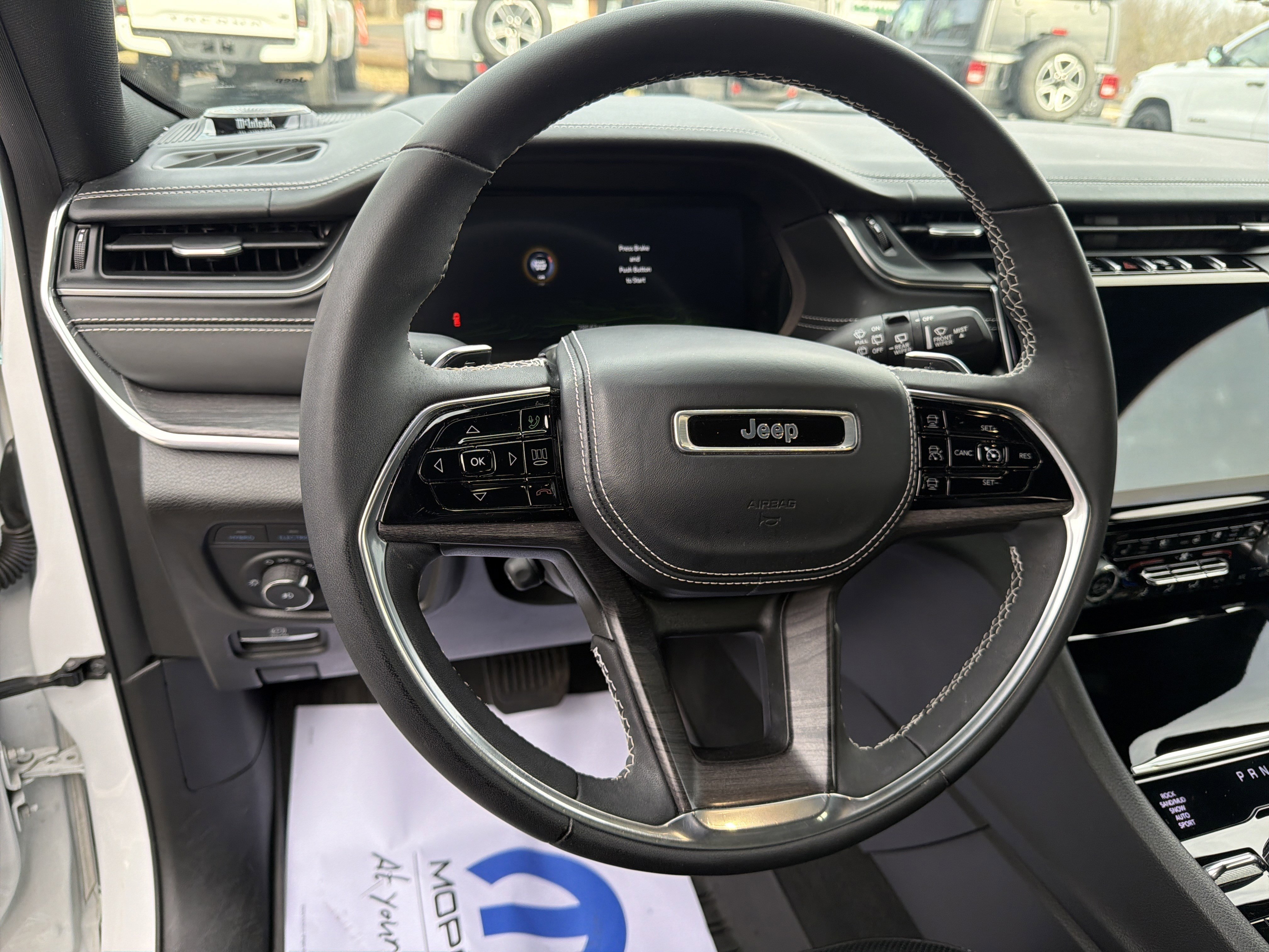 Certified 2022 Jeep Grand Cherokee Overland image 17