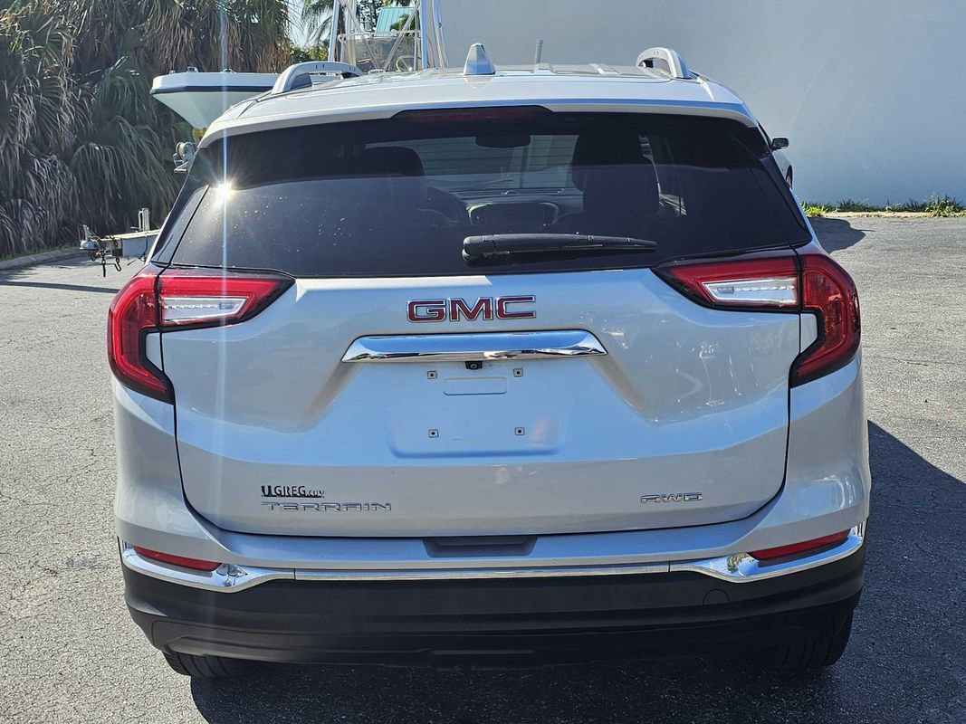 Used 2022 GMC Terrain SLT image 11