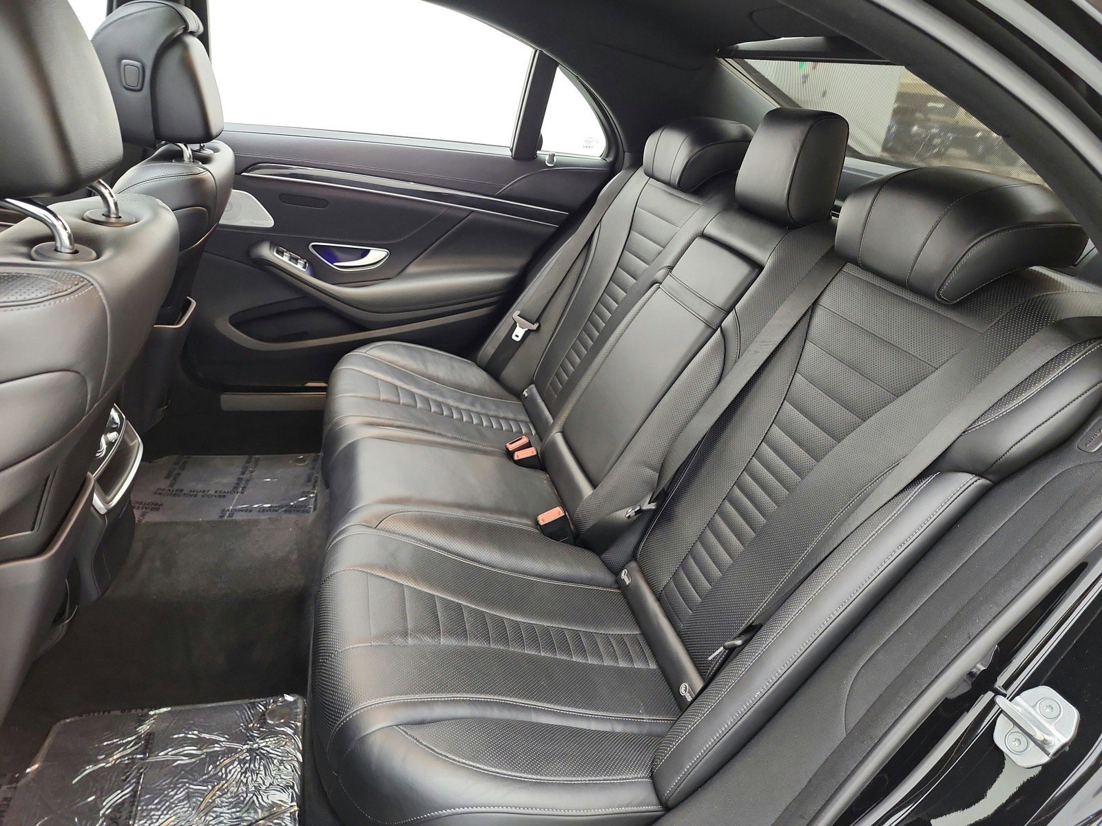 Used 2018 Mercedes-Benz S 560 Sedan image 15