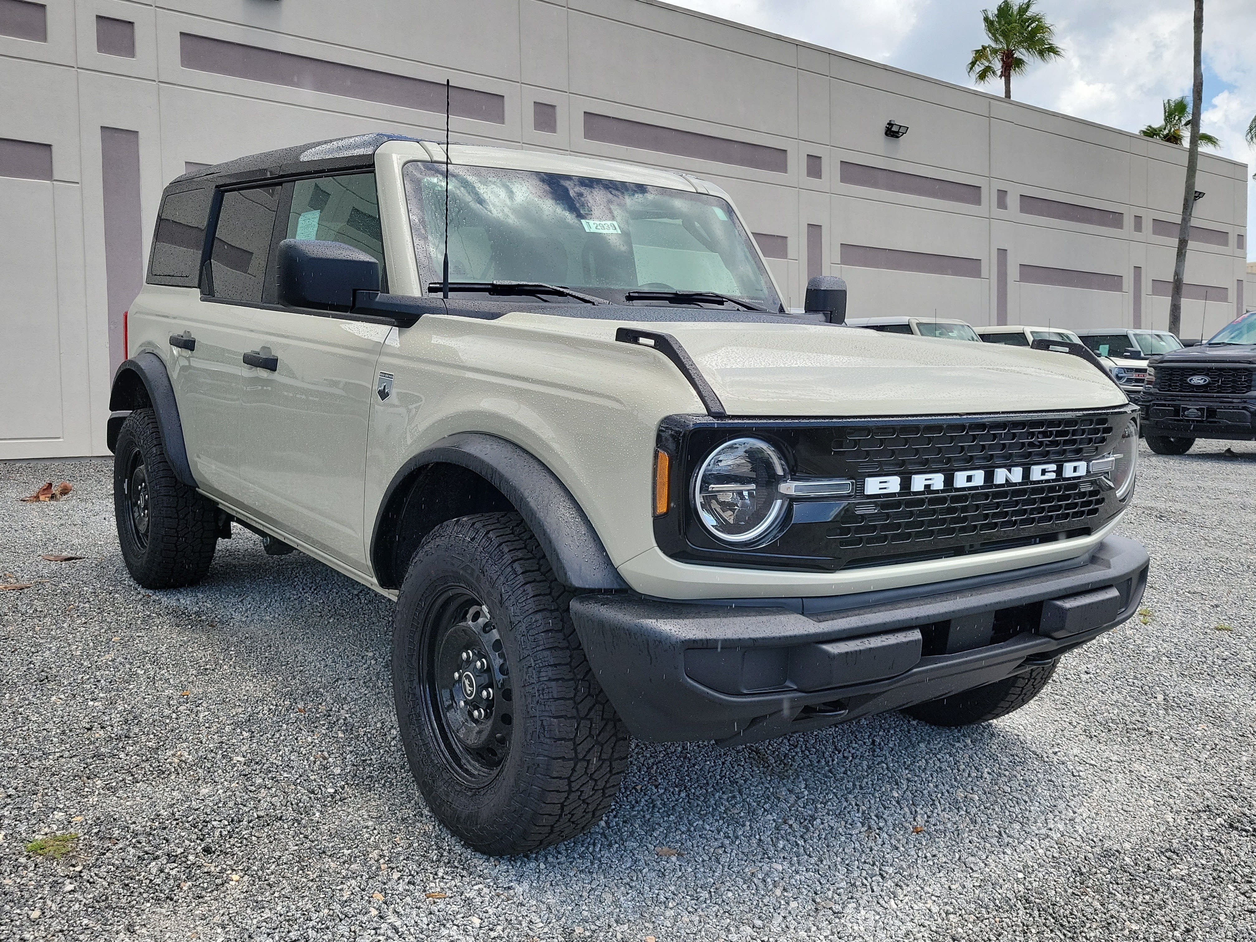 New 2026 Ford Bronco Big Bend AWD/4WD image 2