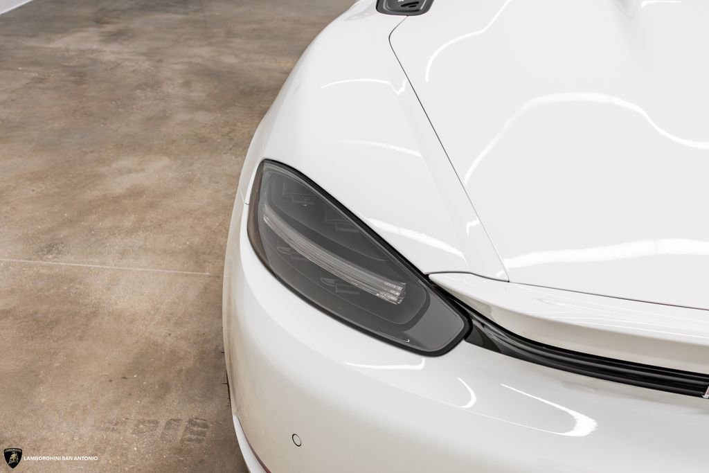 Used 2020 Porsche 718 Boxster Spyder RWD image 19