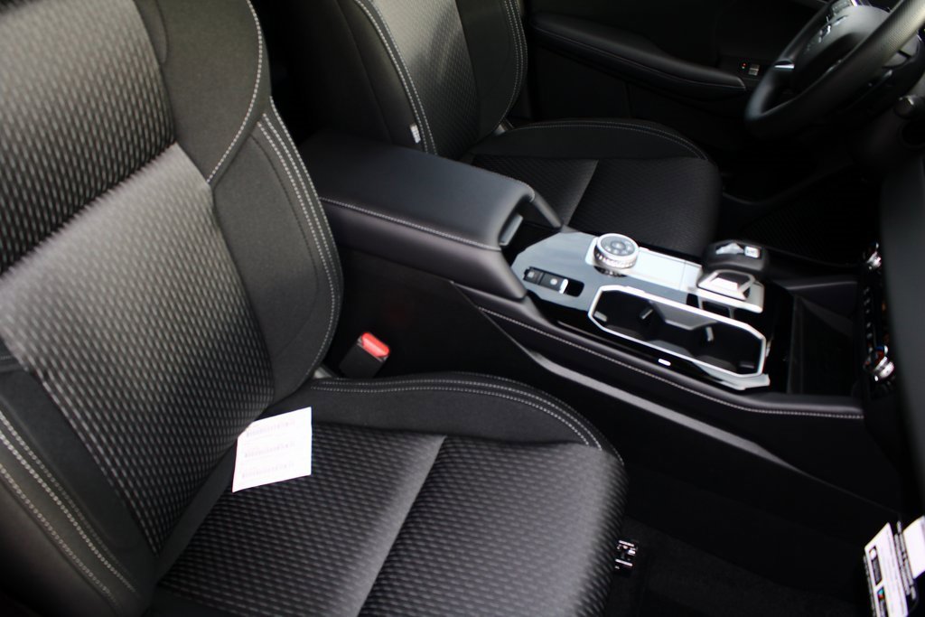 New 2026 Mitsubishi Outlander ES image 7