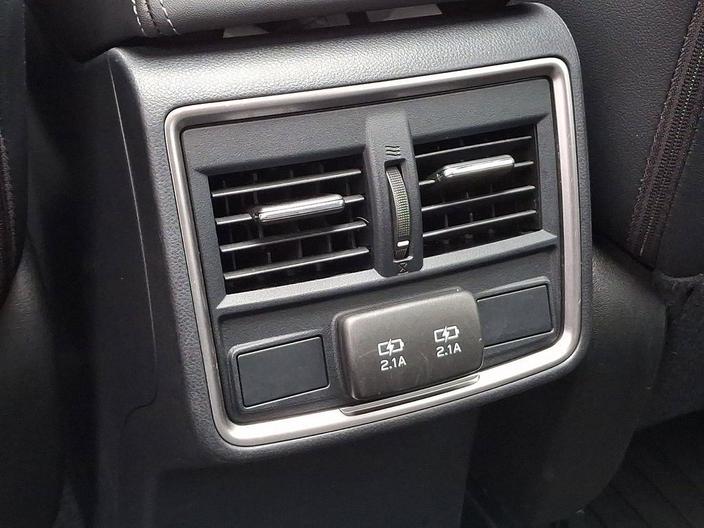 Used 2020 Subaru Forester Limited image 11