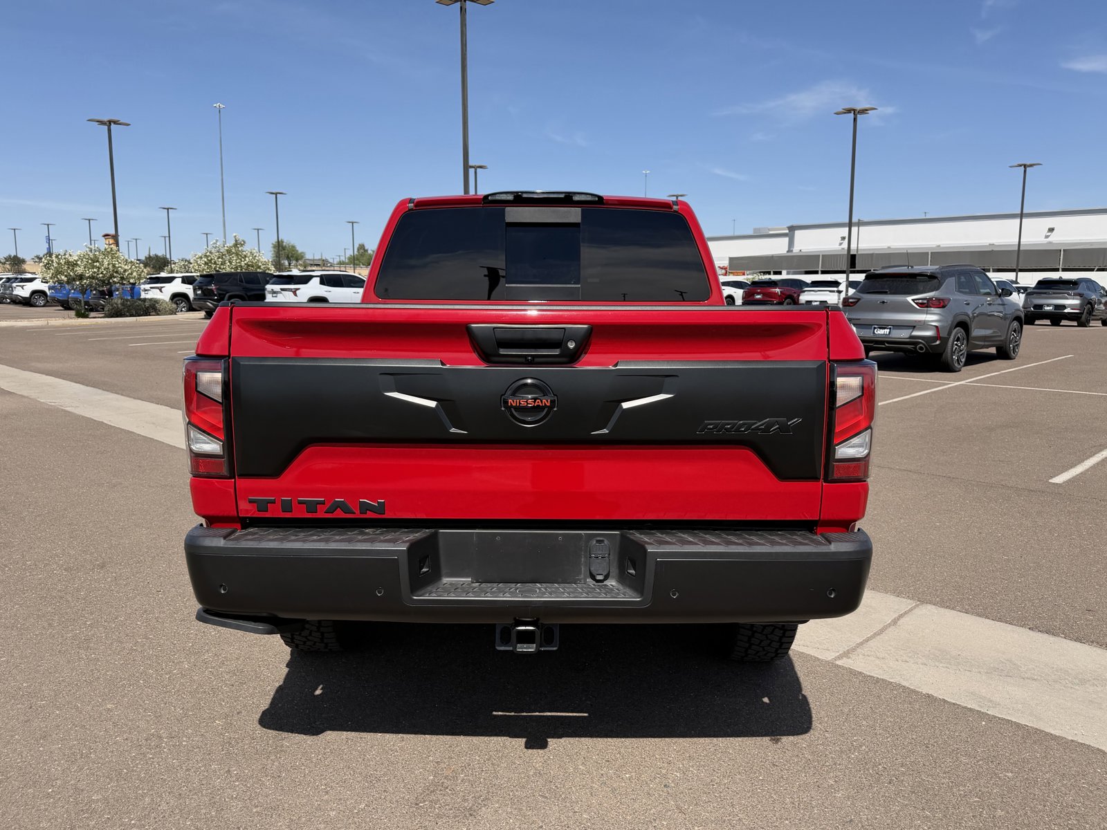 Used 2021 Nissan Titan PRO-4X w/ Pro-4x Convenience Package image 4