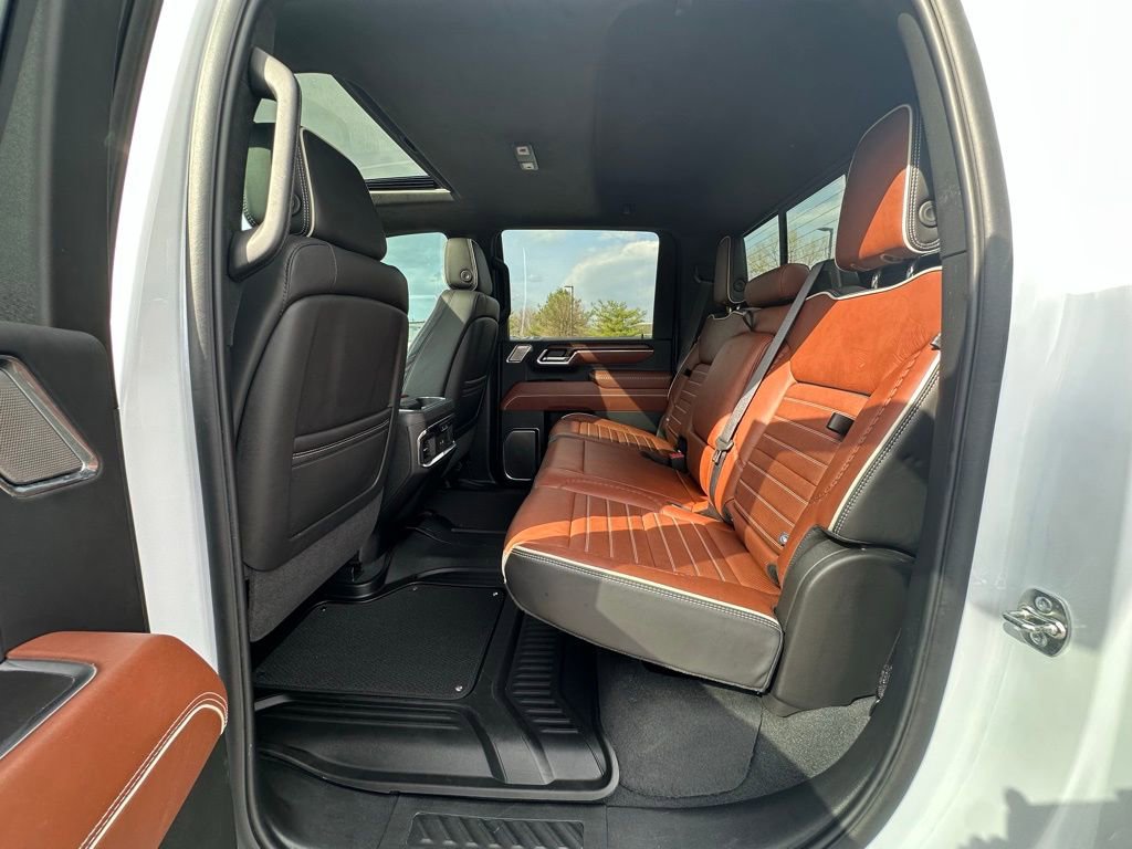 Used 2025 GMC Sierra 2500 Denali Ultimate image 6