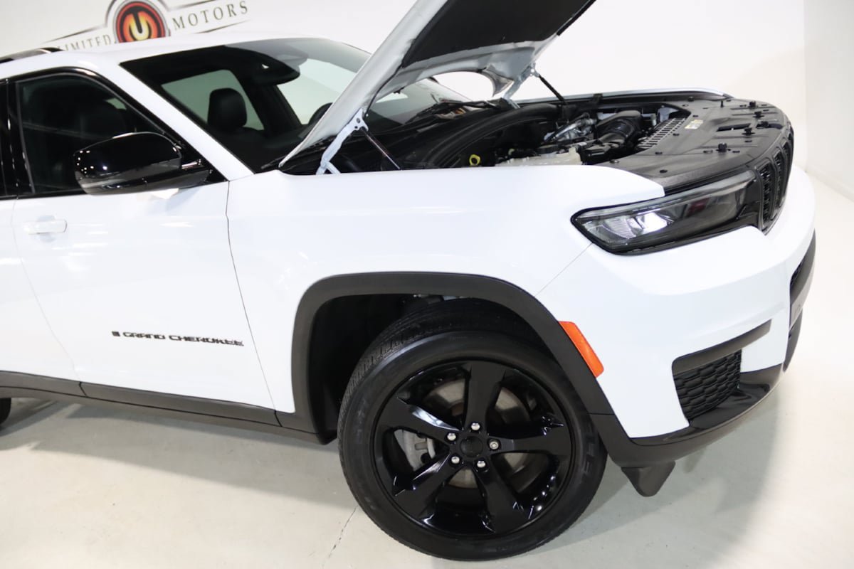 Used 2023 Jeep Grand Cherokee L Laredo AWD/4WD image 69