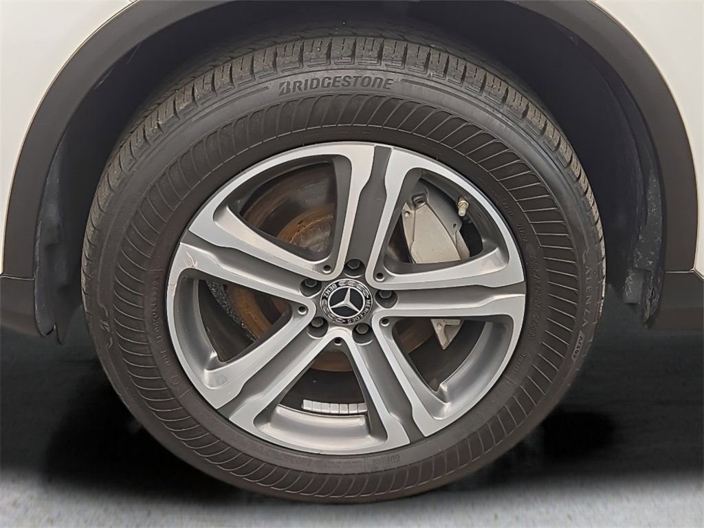 Used 2019 Mercedes-Benz GLC 300 4MATIC image 30