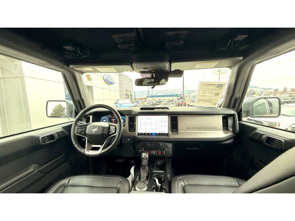 Used 2025 Ford Bronco Outer Banks image 12