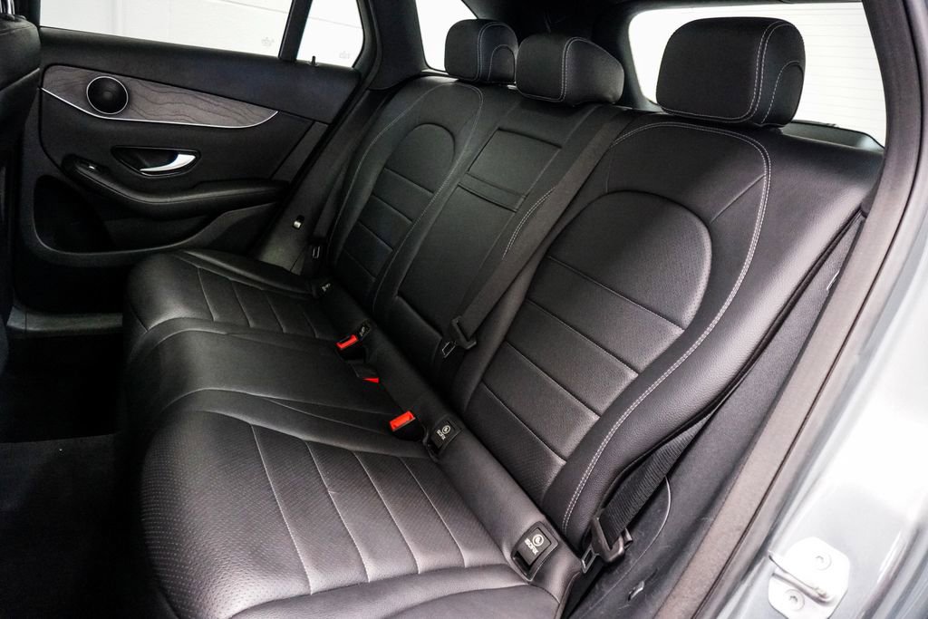 Used 2018 Mercedes-Benz GLC 300 4MATIC w/ Premium Package image 8