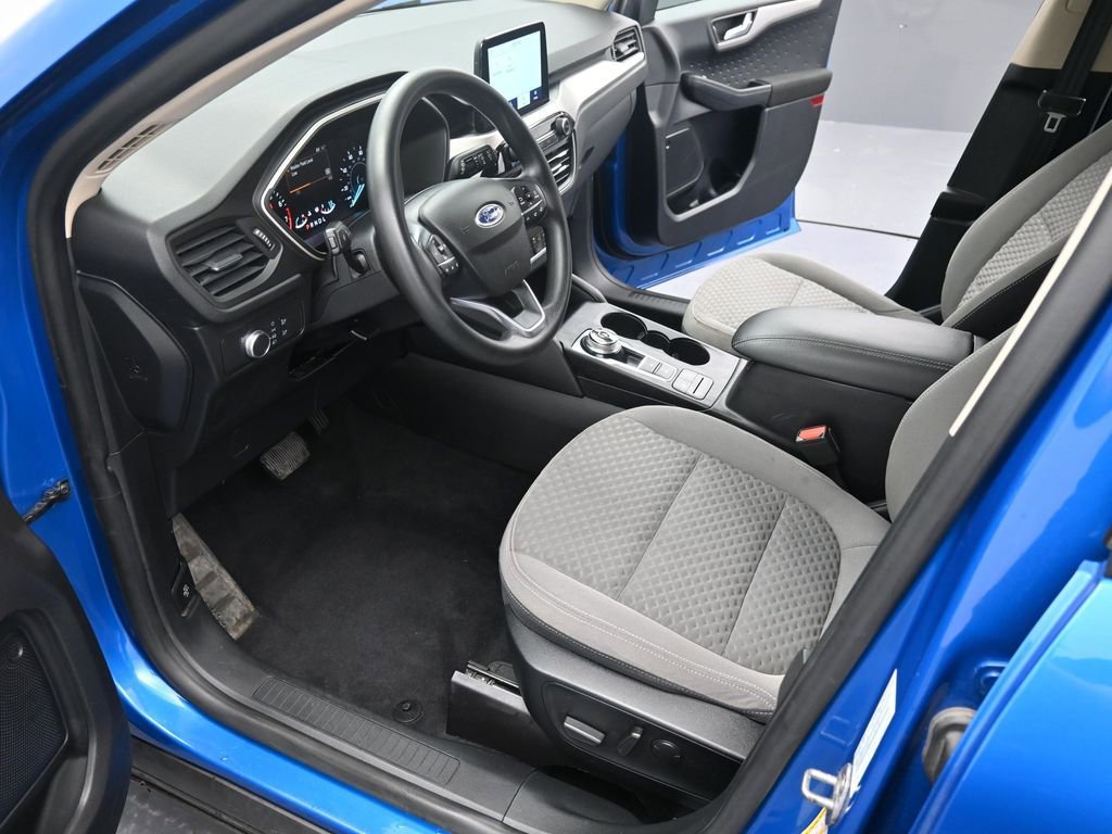 Used 2020 Ford Escape SE image 11