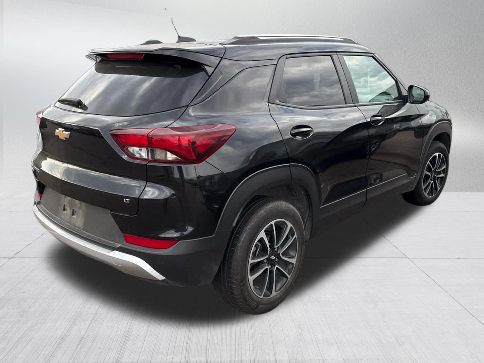 Used 2025 Chevrolet TrailBlazer LT AWD/4WD image 6
