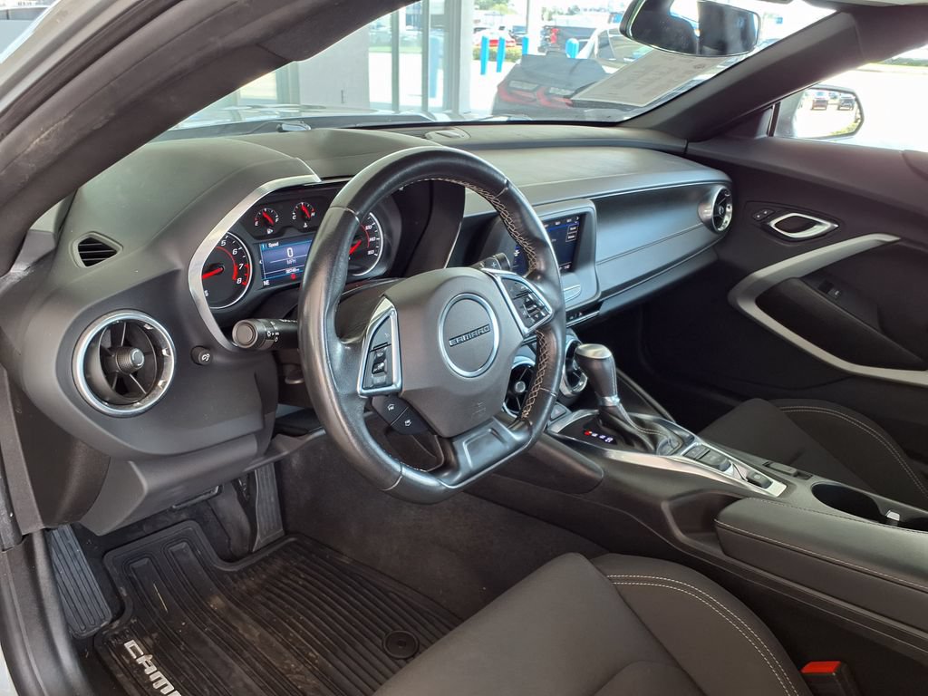 Used 2023 Chevrolet Camaro LT RWD image 18
