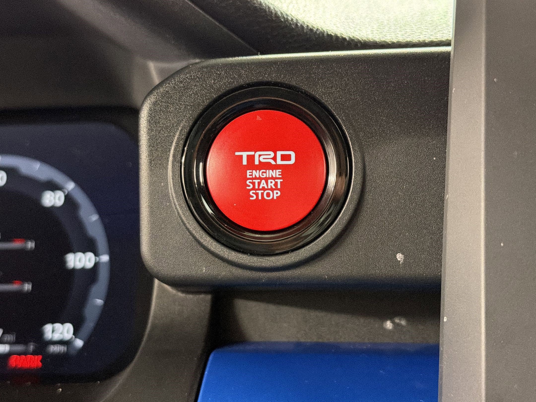 Used 2025 Toyota Tacoma TRD Off-Road image 23