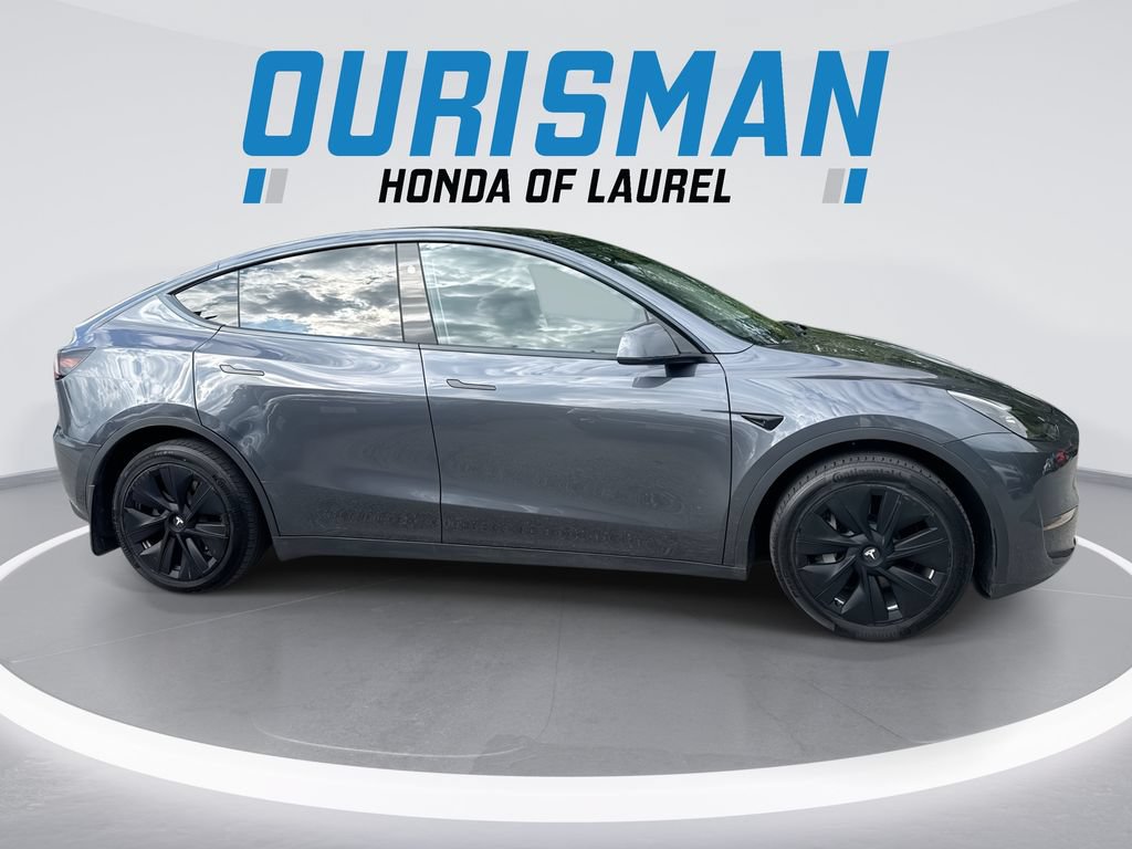 Used 2023 Tesla Model Y Long Range AWD/4WD image 9