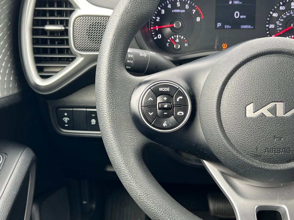 Used 2022 Kia Soul LX image 21