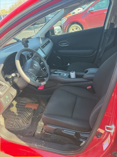 Used 2017 Honda HR-V EX image 4
