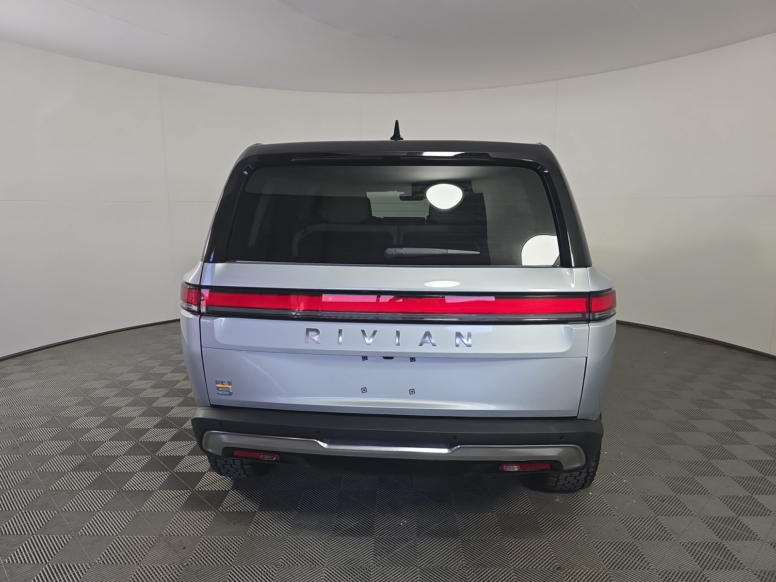 Used 2023 Rivian R1S Adventure Quad AWD/4WD image 4