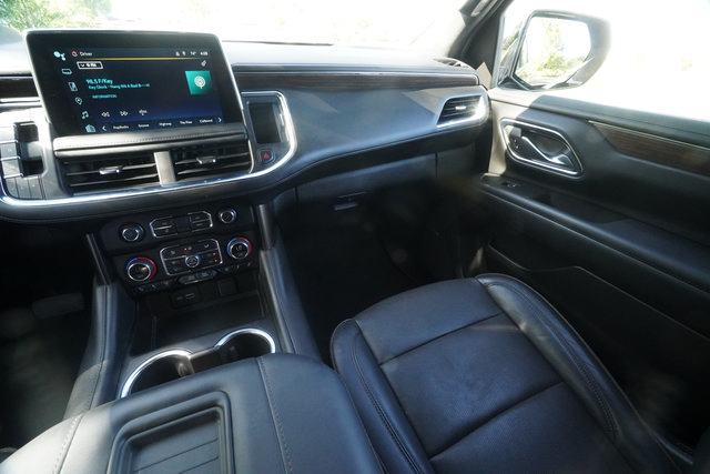 Used 2024 Chevrolet Tahoe High Country AWD/4WD image 15
