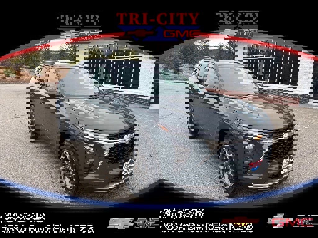 New 2026 Chevrolet Trax LT w/ Driver Confidence Package