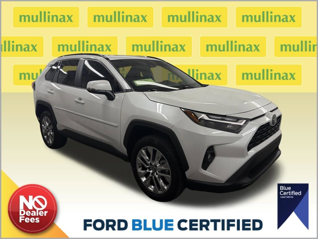 Used 2025 Toyota RAV4 XLE Premium image 1