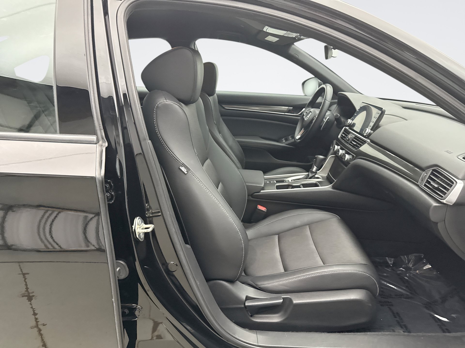 Used 2019 Honda Accord Sport image 16
