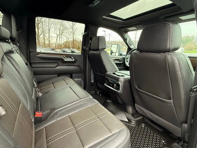 Used 2025 Chevrolet Silverado 2500 High Country w/ Technology Package image 18