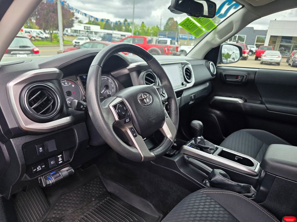 Used 2022 Toyota Tacoma SR5 w/ Trail Edition AWD/4WD image 9
