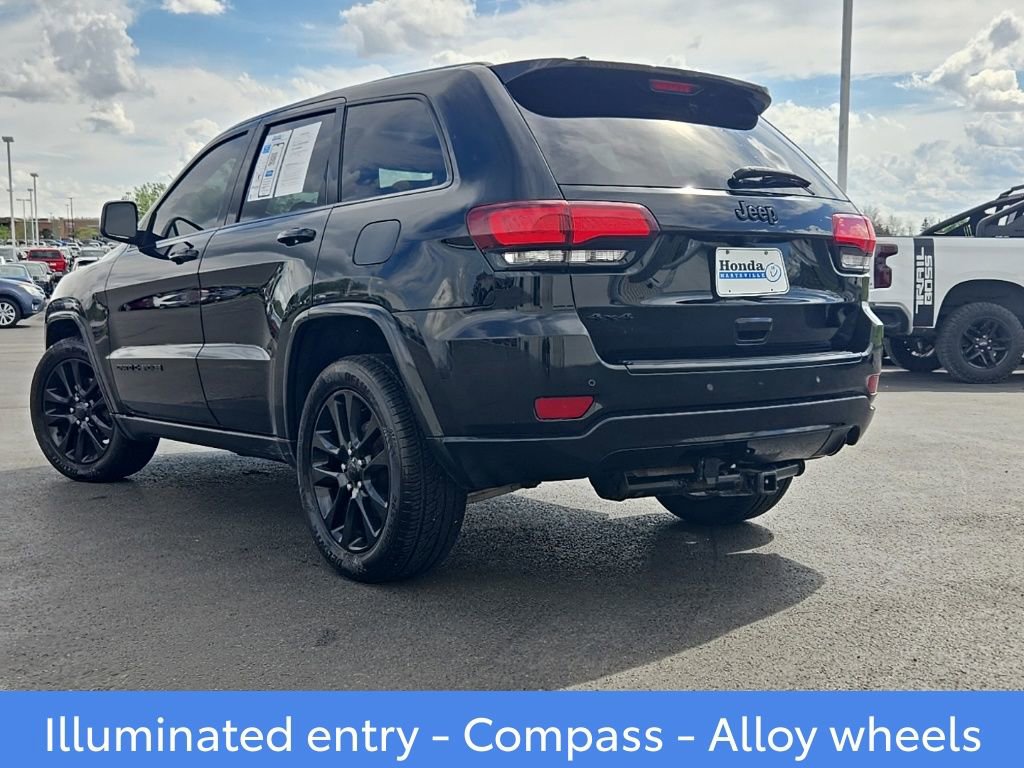 Used 2017 Jeep Grand Cherokee Altitude AWD/4WD image 5
