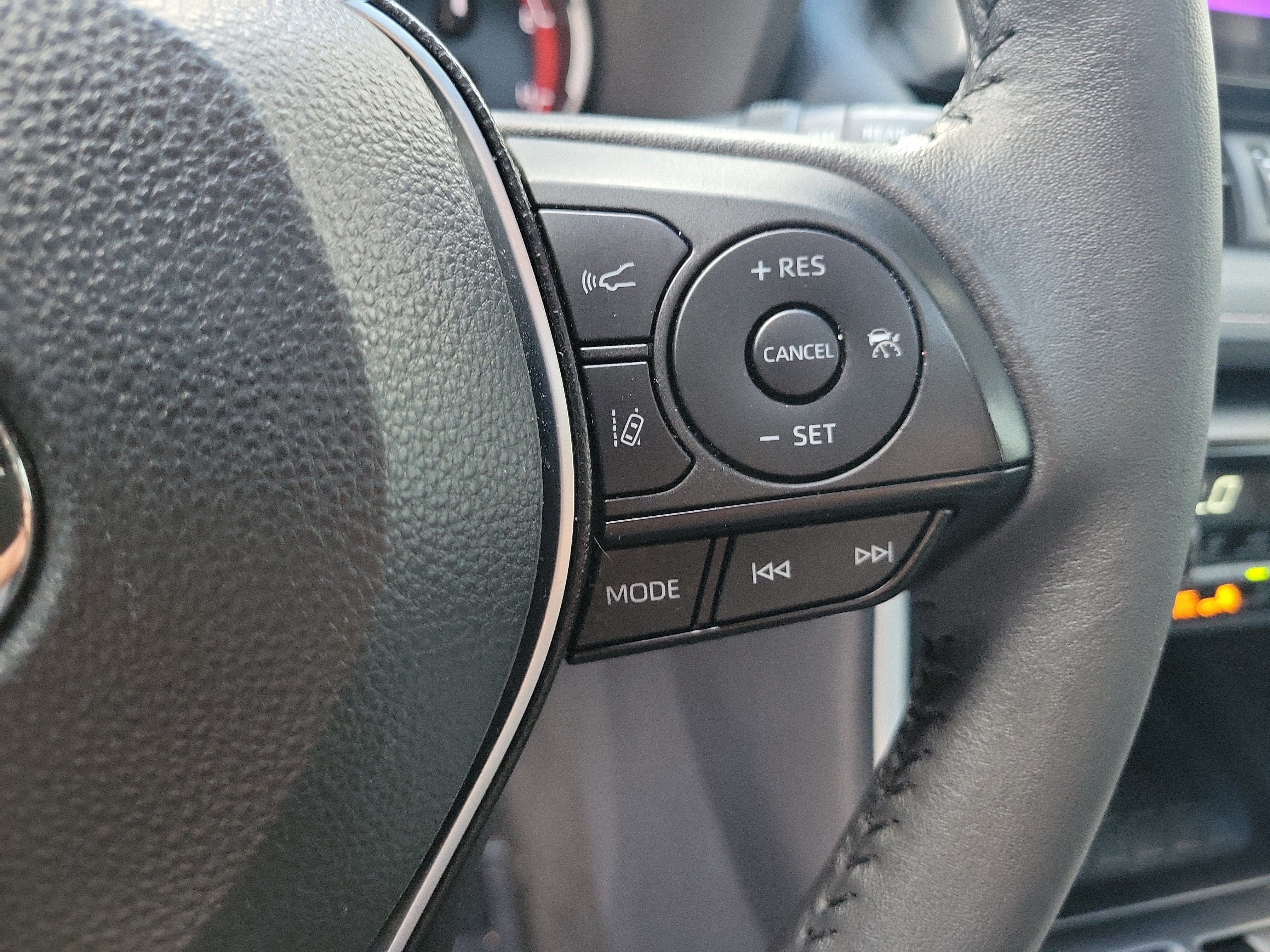 Used 2024 Toyota RAV4 XLE Premium FWD image 29